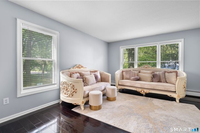 10 Quail Run, Bloomfield, CT 06002