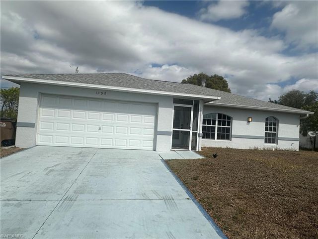 1309 SW 14th TER, Cape Coral, FL 33991