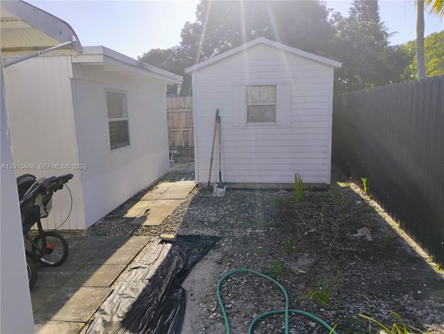 5832 Polk St, Hollywood, FL 33021