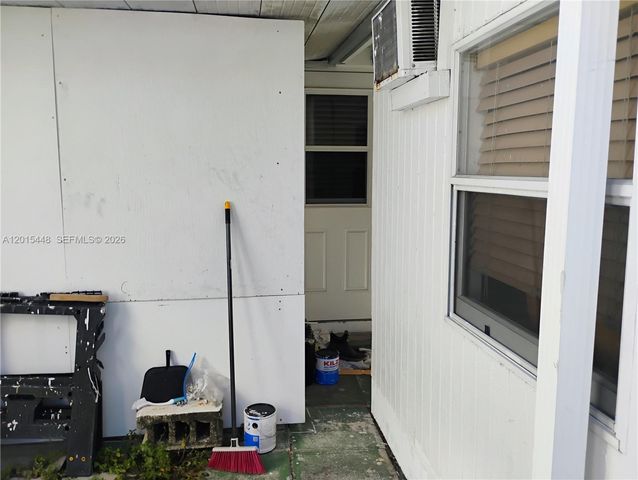 5832 Polk St, Hollywood, FL 33021