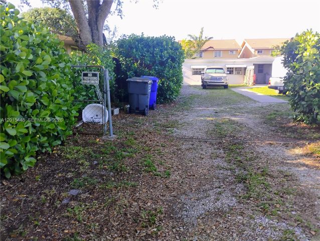 5832 Polk St, Hollywood, FL 33021
