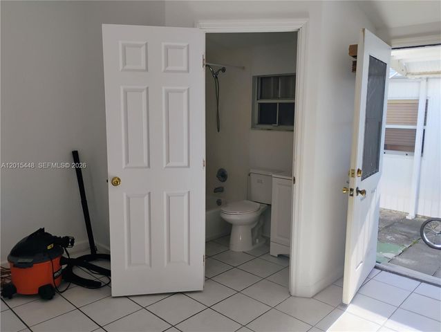 5832 Polk St, Hollywood, FL 33021