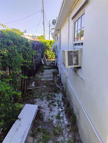 5832 Polk St, Hollywood, FL 33021
