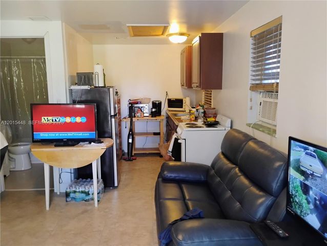 5832 Polk St, Hollywood, FL 33021