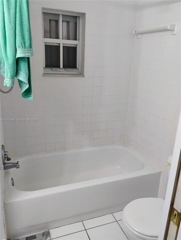 5832 Polk St, Hollywood, FL 33021