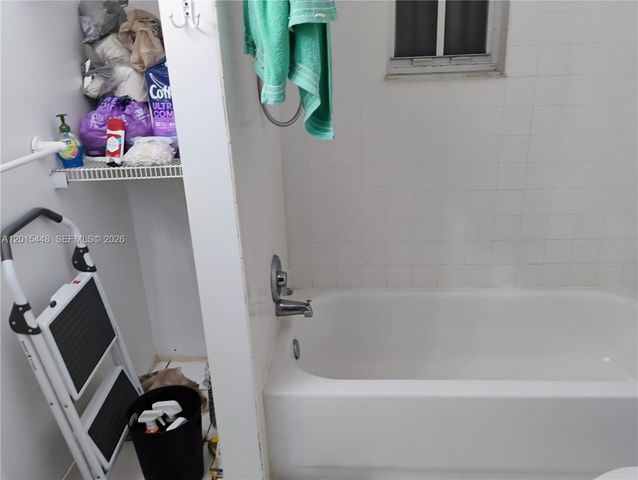 5832 Polk St, Hollywood, FL 33021