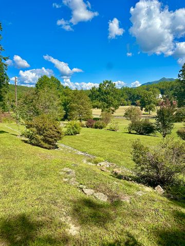 4801 Nicelytown RD, Clifton Forge, VA 24422