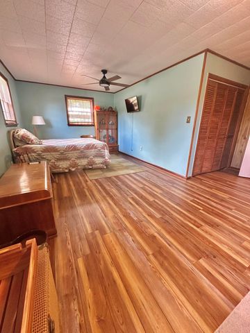 4801 Nicelytown RD, Clifton Forge, VA 24422