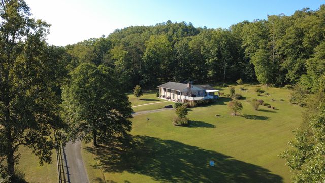 4801 Nicelytown RD, Clifton Forge, VA 24422