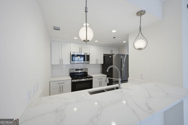 3481 Lakeside Drive NE 2706, Atlanta, GA 30326
