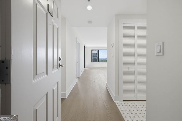 3481 Lakeside Drive NE 2706, Atlanta, GA 30326