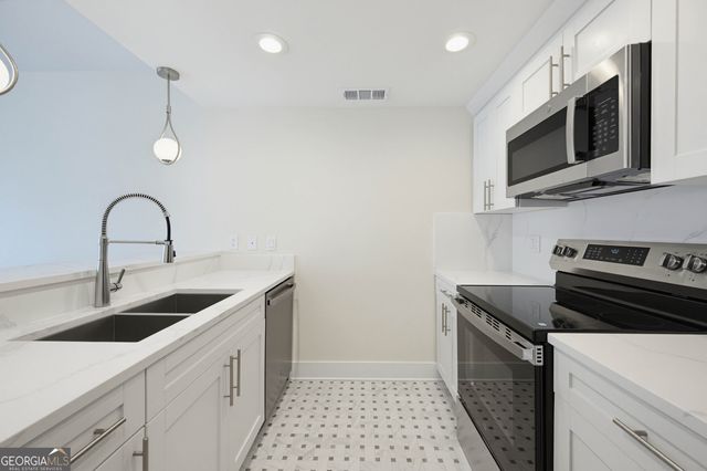 3481 Lakeside Drive NE 2706, Atlanta, GA 30326