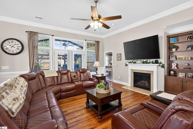 700 Ridgeville Crossing Drive, Inman, SC 29349