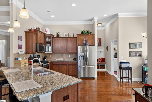 700 Ridgeville Crossing Drive, Inman, SC 29349