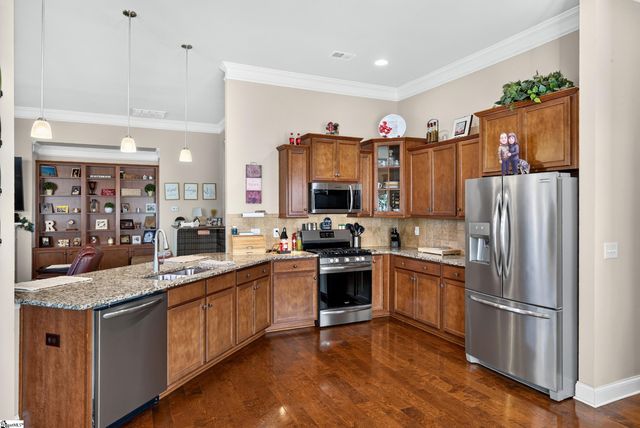 700 Ridgeville Crossing Drive, Inman, SC 29349