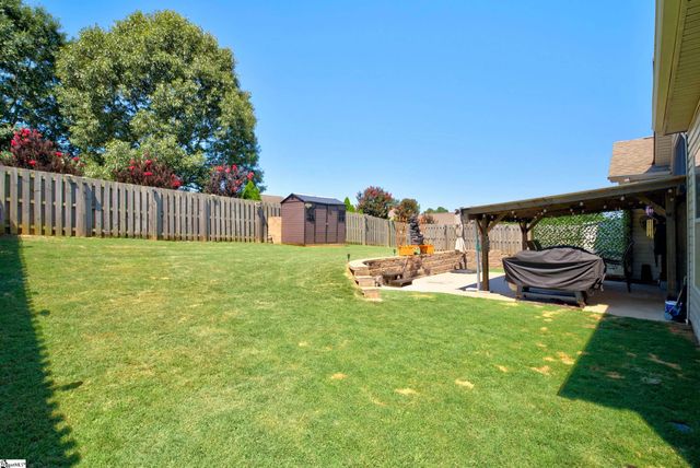700 Ridgeville Crossing Drive, Inman, SC 29349