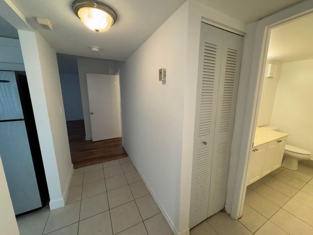 701 N Pine Island Road 105, Plantation, FL 33324