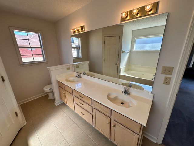 6259 DAYBREAK DR, Bartlett, TN 38135