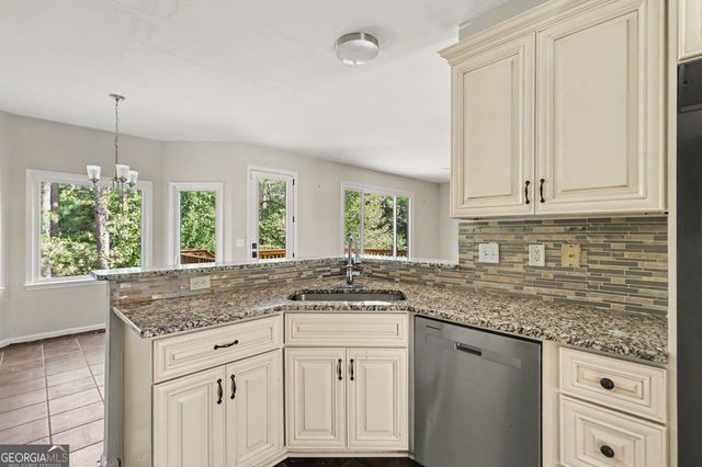 1217 Kingsbury Lane, Powder Springs, GA 30127