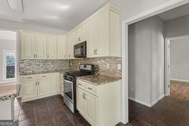 1217 Kingsbury Lane, Powder Springs, GA 30127