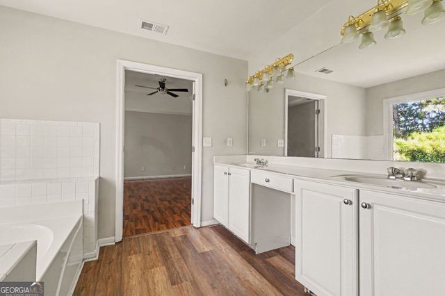 1217 Kingsbury Lane, Powder Springs, GA 30127