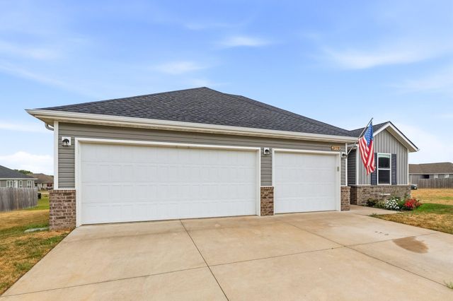 310 W Granada Street, Republic, MO 65738