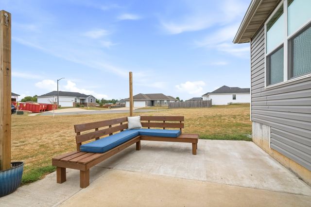 310 W Granada Street, Republic, MO 65738