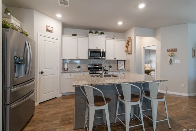 31669 far away, Bulverde, TX 78163