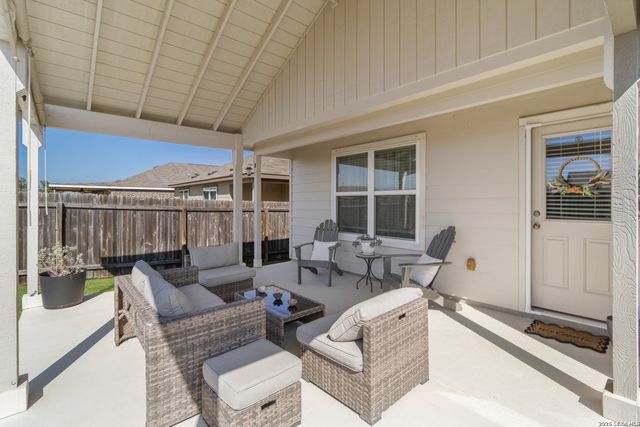 31669 far away, Bulverde, TX 78163