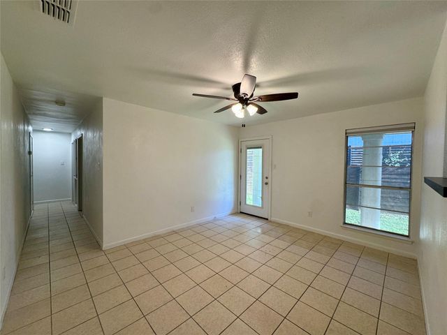 6202 N Hampton DR B, Austin, TX 78723