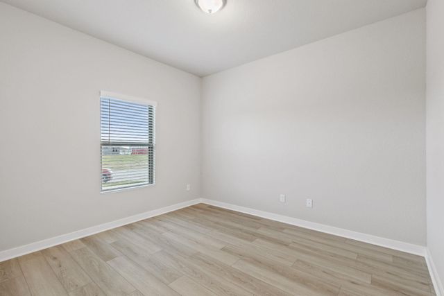 212 Lazy Lizzy RD, Jarrell, TX 76537