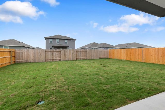 212 Lazy Lizzy RD, Jarrell, TX 76537
