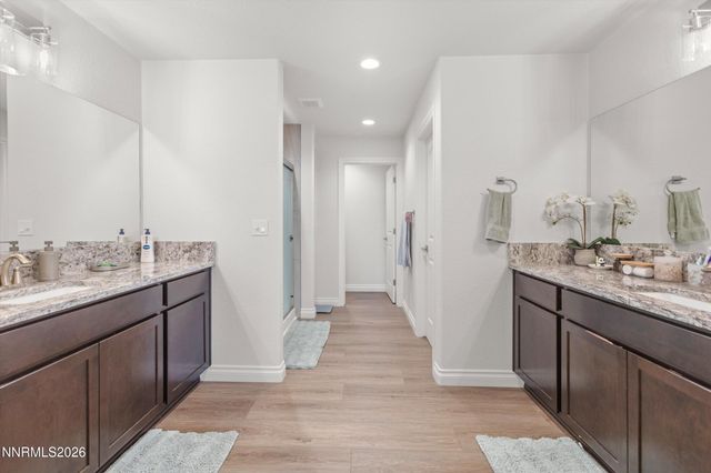 18661 Village Center Drive, Reno, NV 89508