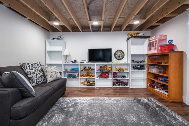 189 College Street, Poultney, VT 05764