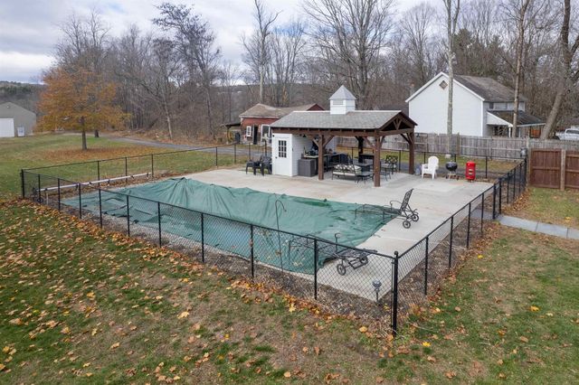 189 College Street, Poultney, VT 05764