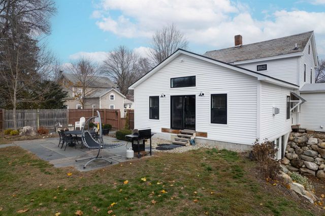 189 College Street, Poultney, VT 05764