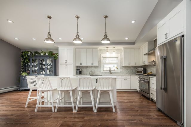 189 College Street, Poultney, VT 05764