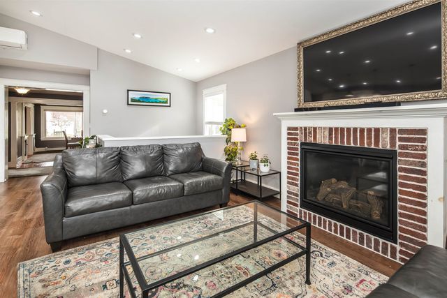 189 College Street, Poultney, VT 05764