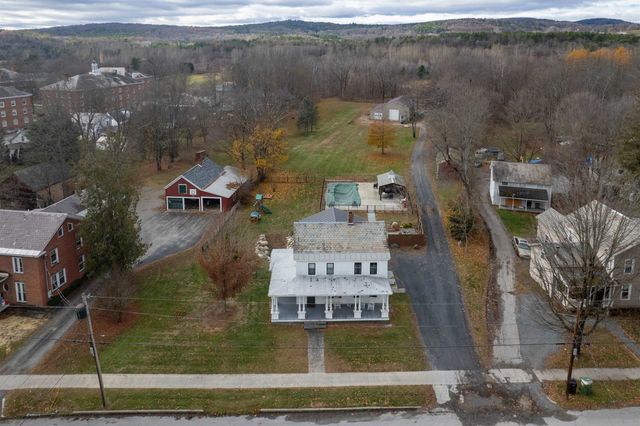 189 College Street, Poultney, VT 05764