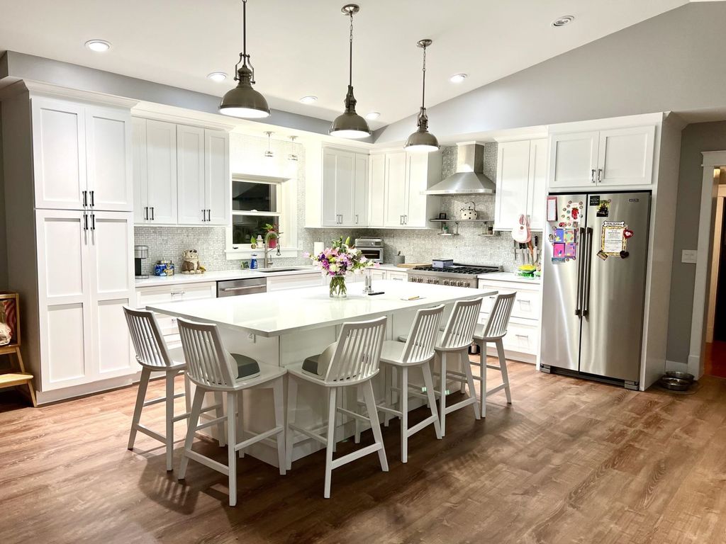 189 College Street, Poultney, VT 05764