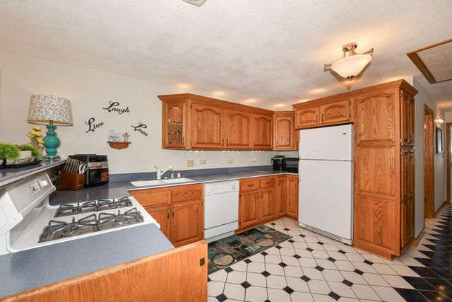 2531 Lakeshore DRIVE, Kansasville, WI 53139