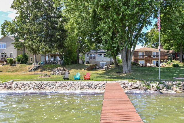 2531 Lakeshore DRIVE, Kansasville, WI 53139