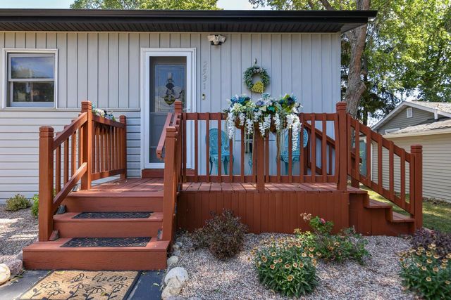 2531 Lakeshore DRIVE, Kansasville, WI 53139
