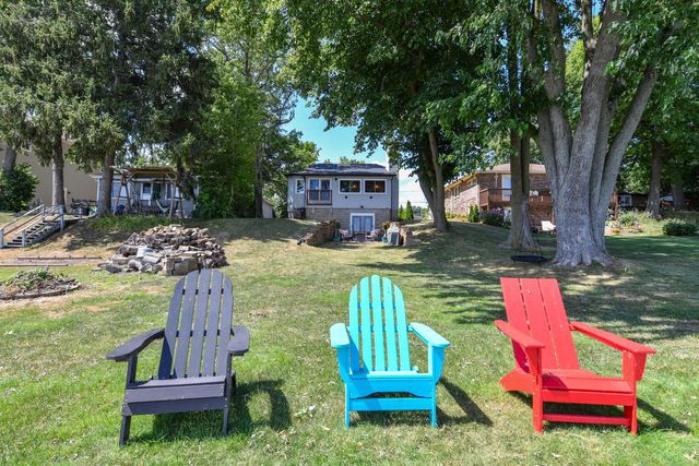 2531 Lakeshore DRIVE, Kansasville, WI 53139
