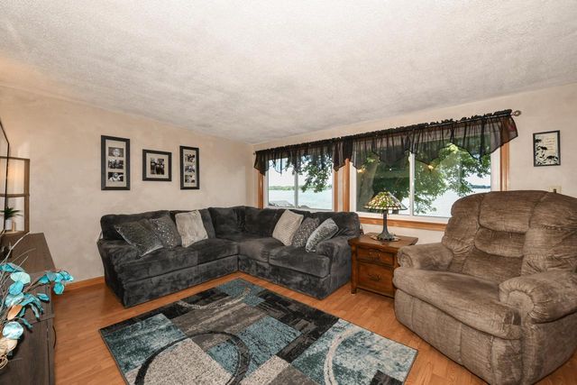 2531 Lakeshore DRIVE, Kansasville, WI 53139