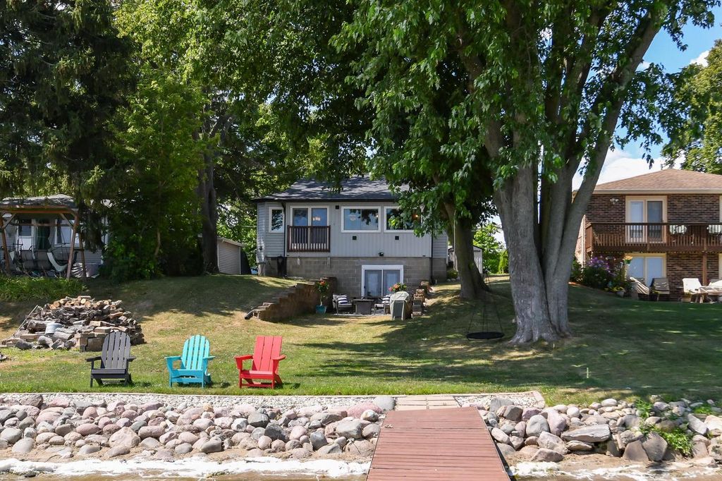 2531 Lakeshore DRIVE, Kansasville, WI 53139