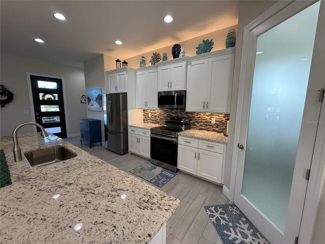 303 NOLANE LANE, Polk City, FL 33868