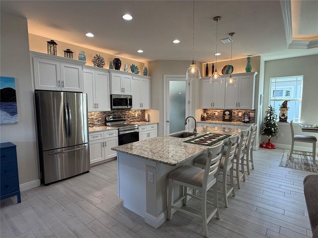 303 NOLANE LANE, Polk City, FL 33868