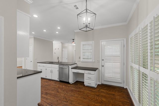 104 Sandy Springs, Dothan, AL 36303