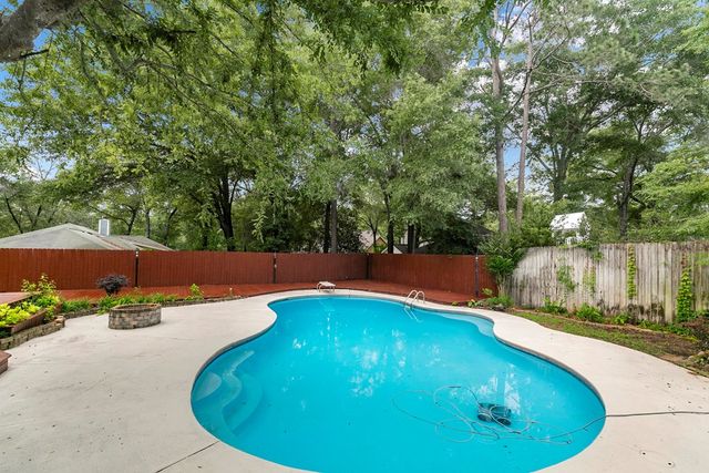 104 Sandy Springs, Dothan, AL 36303